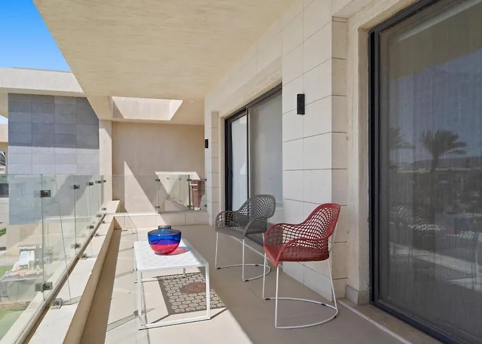 The G Cribs Lavish Sun! I Nesty Hospitality Apartment